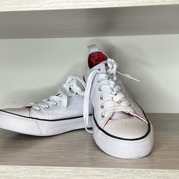 Twisted Kix Slip In Step Out Sneakers - Picture 3 of 9